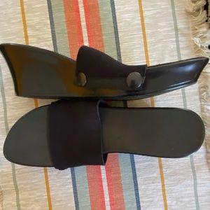 Original OneSole shoes size 9